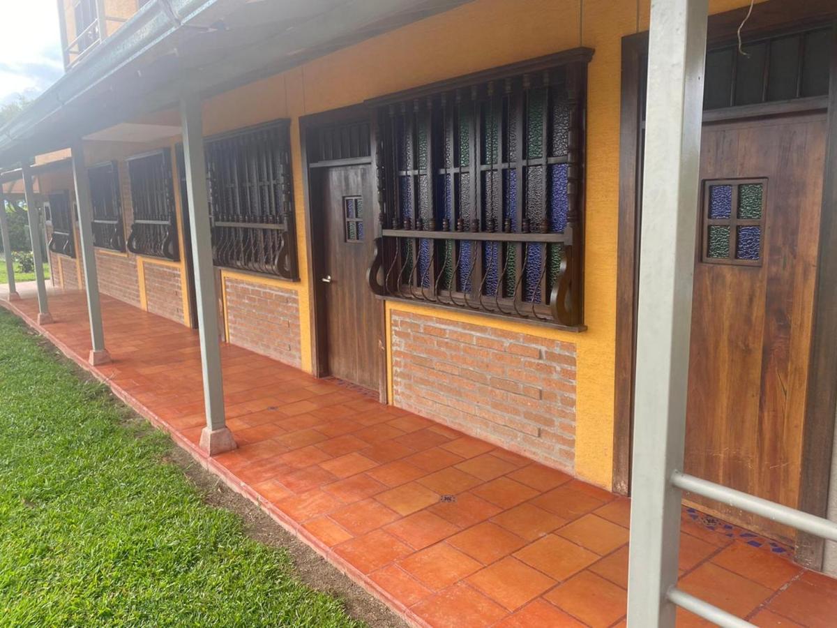 Hotel Campestre Los Mangos Quimbaya Exterior foto