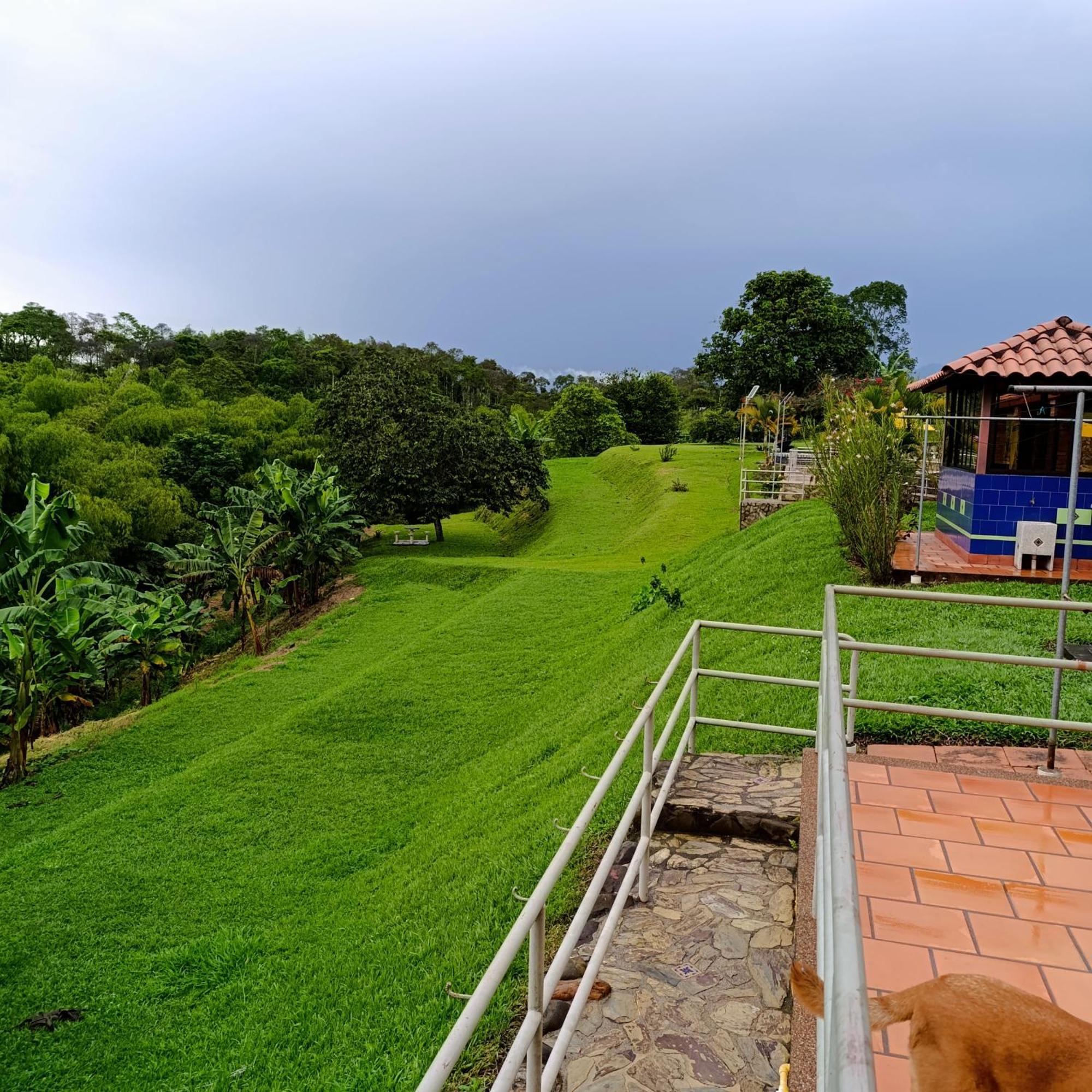 Hotel Campestre Los Mangos Quimbaya Exterior foto