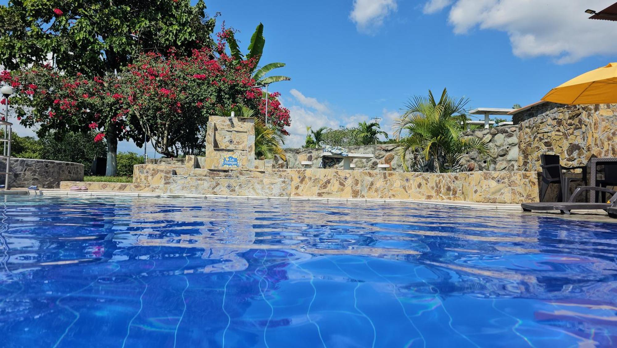 Hotel Campestre Los Mangos Quimbaya Exterior foto
